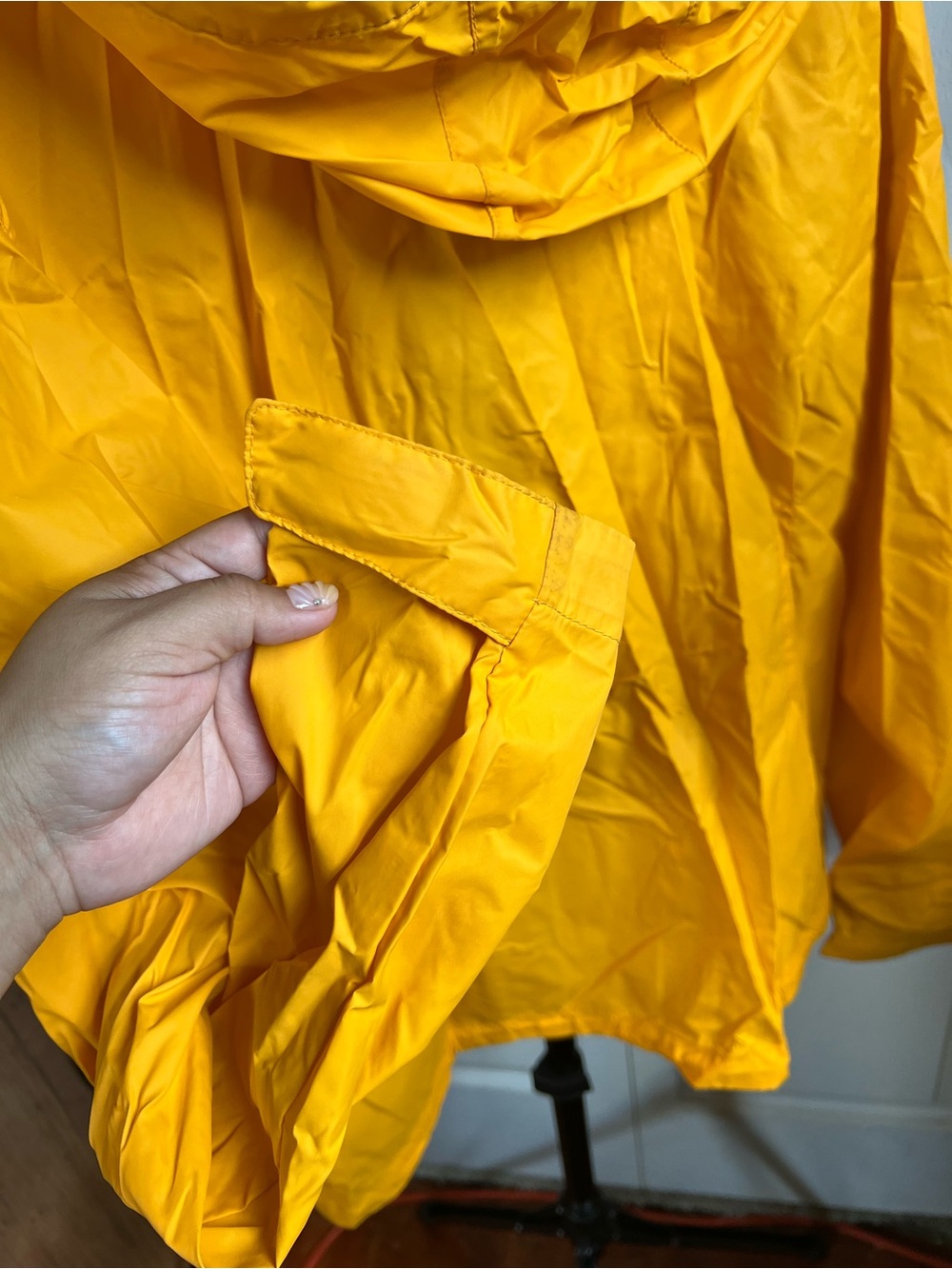 Columbia Bright Yellow Hooded Rain Jacket - Picture 5 of 8